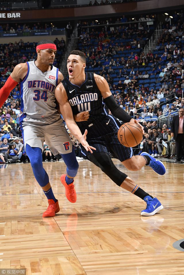 凯尔谈阿德耶米、施洛特贝克续约：我并不是解约条款的拥护者（凯尔评阿德耶米、施洛特贝克续约：我不赞成设立解约条款）