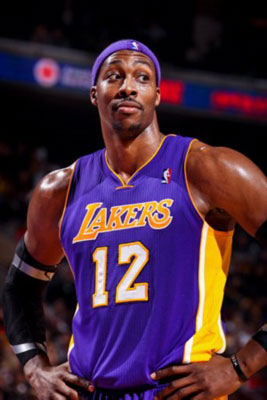 尼克斯vs爵士前瞻：阿努诺比出战成疑，尼克斯主场力争连胜（尼克斯迎战爵士前瞻：阿努诺比能否登场成疑，纽约主场冲击连胜）