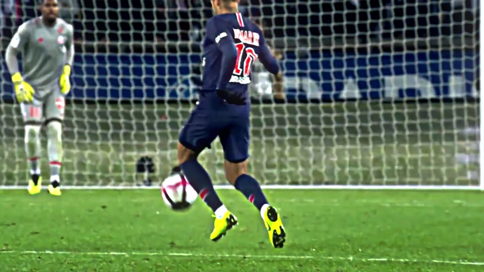 苏超夺冠后，泰州正探索开通主题旅游专列；高铁线路正在修建（苏超加冕后，泰州谋划开行主题旅游专列；高铁线路建设加速推进）