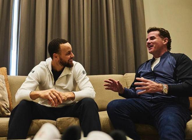 队内得分最高！吉迪半场7中5，得到12分4篮板2助攻（吉迪半场7投5中砍12分4篮板2助攻，队内得分第一）