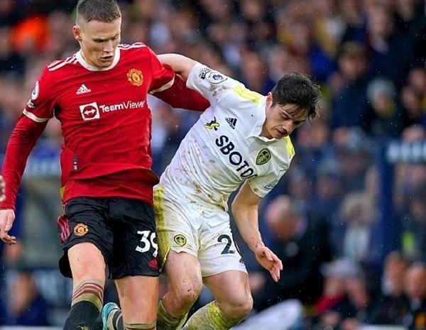 早报：节礼日的凌晨静悄悄（早报：节礼日凌晨格外宁静）